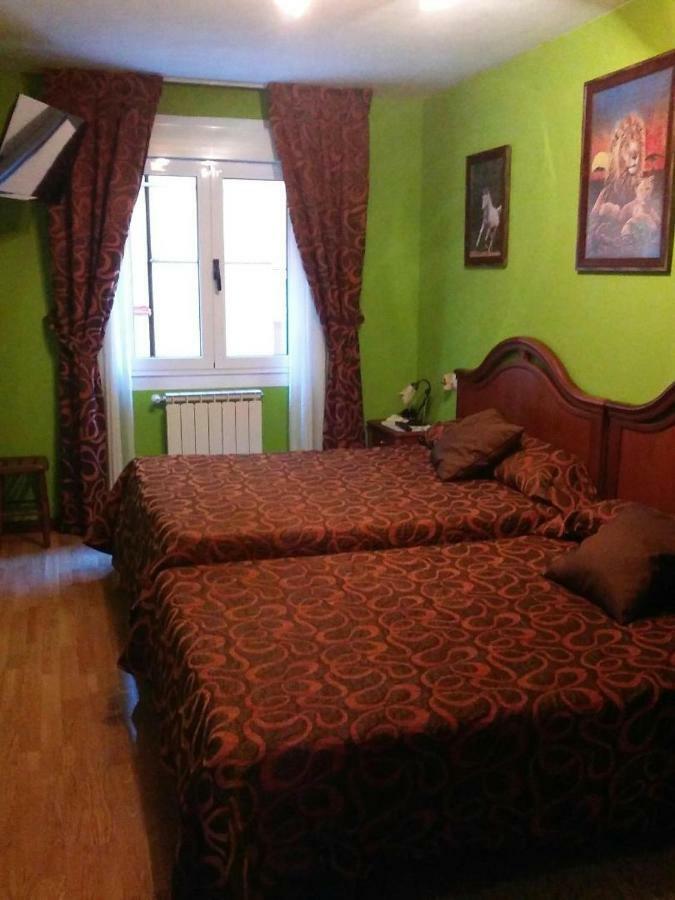 Apartamento Rio Guena Leilighet Onís Eksteriør bilde